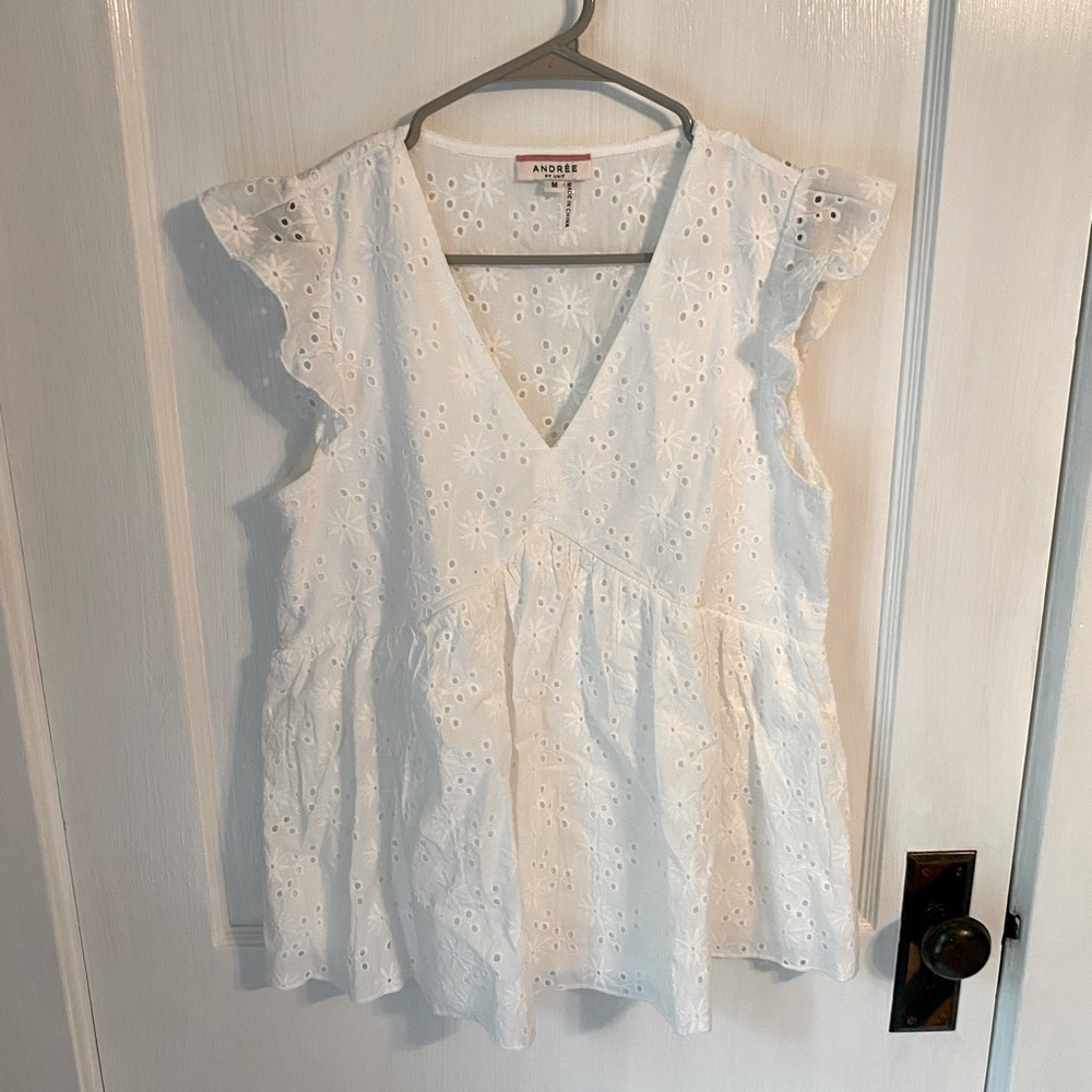 Eyelet floral sleeveless summer top